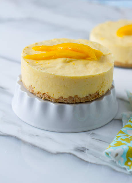 Im-obsesed-with-mango-and-this-dessert-was-seriously-incredible-Especially-that-macadamia-nut-crust-Plus-its-actually-really-easy-ohsweetbasil.com_